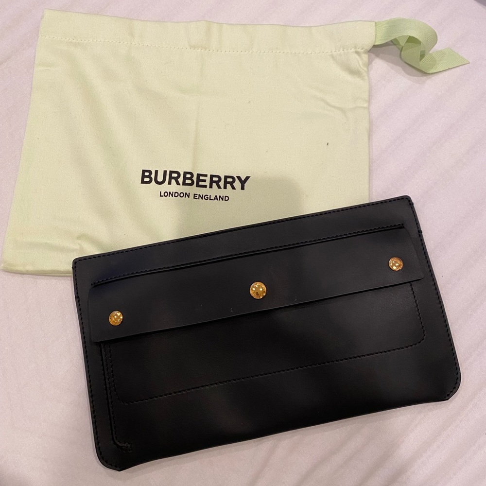 COPY - Burberry travel pouch
